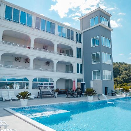 Apartments Gjenashaj 울친 외부 사진