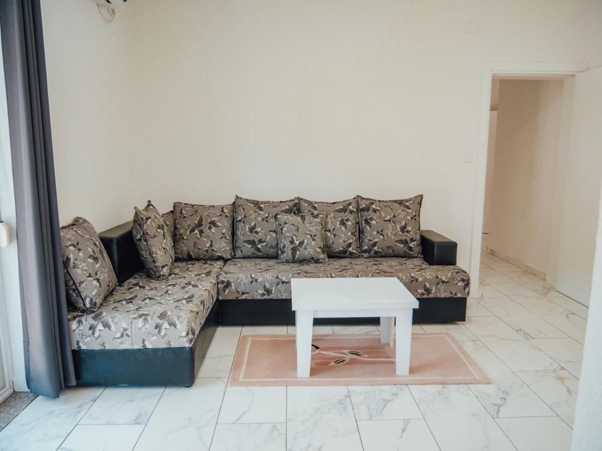 Apartments Gjenashaj 울친 외부 사진