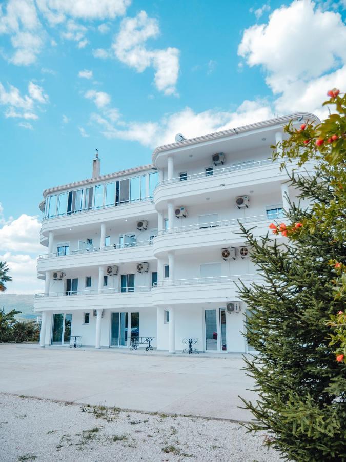 Apartments Gjenashaj 울친 외부 사진
